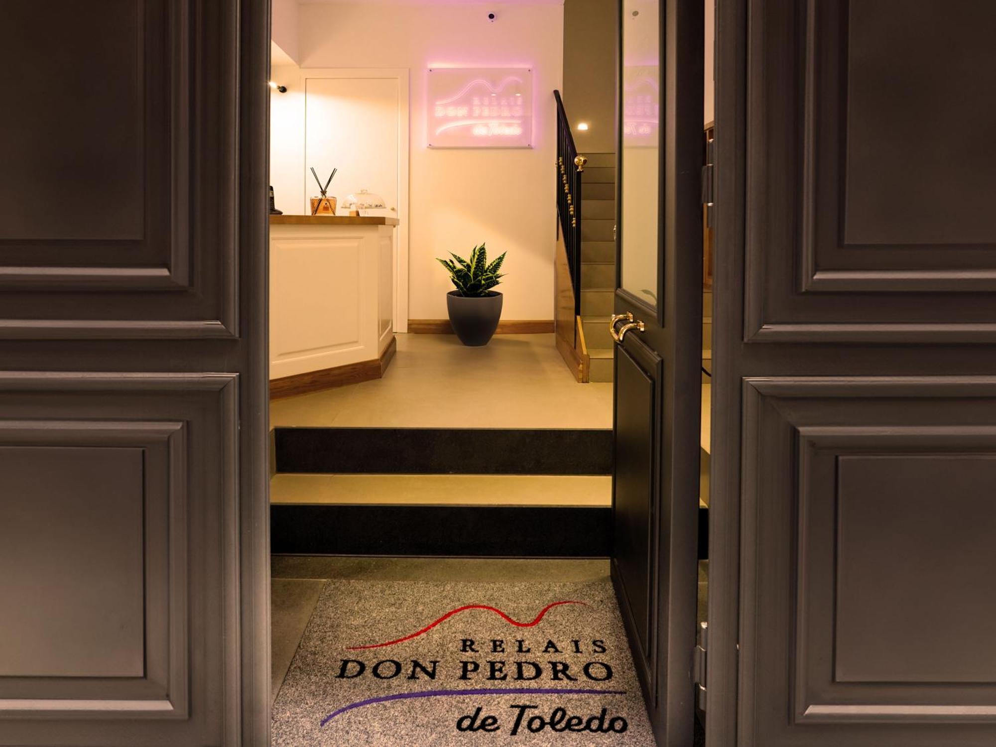 Relais Don Pedro De Toledo Hotel Наполи Екстериор снимка